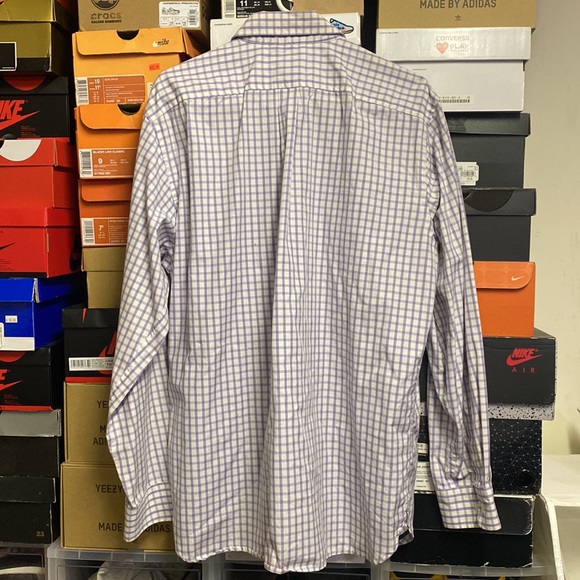 GAP classic fit plaid button down - Picture 2 of 3